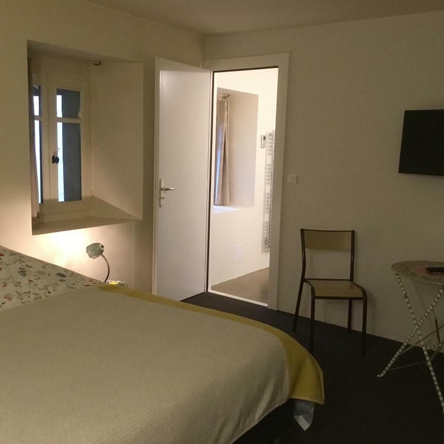 Maison Rouge Cacahuete Bed and Breakfast Nernier Esterno foto